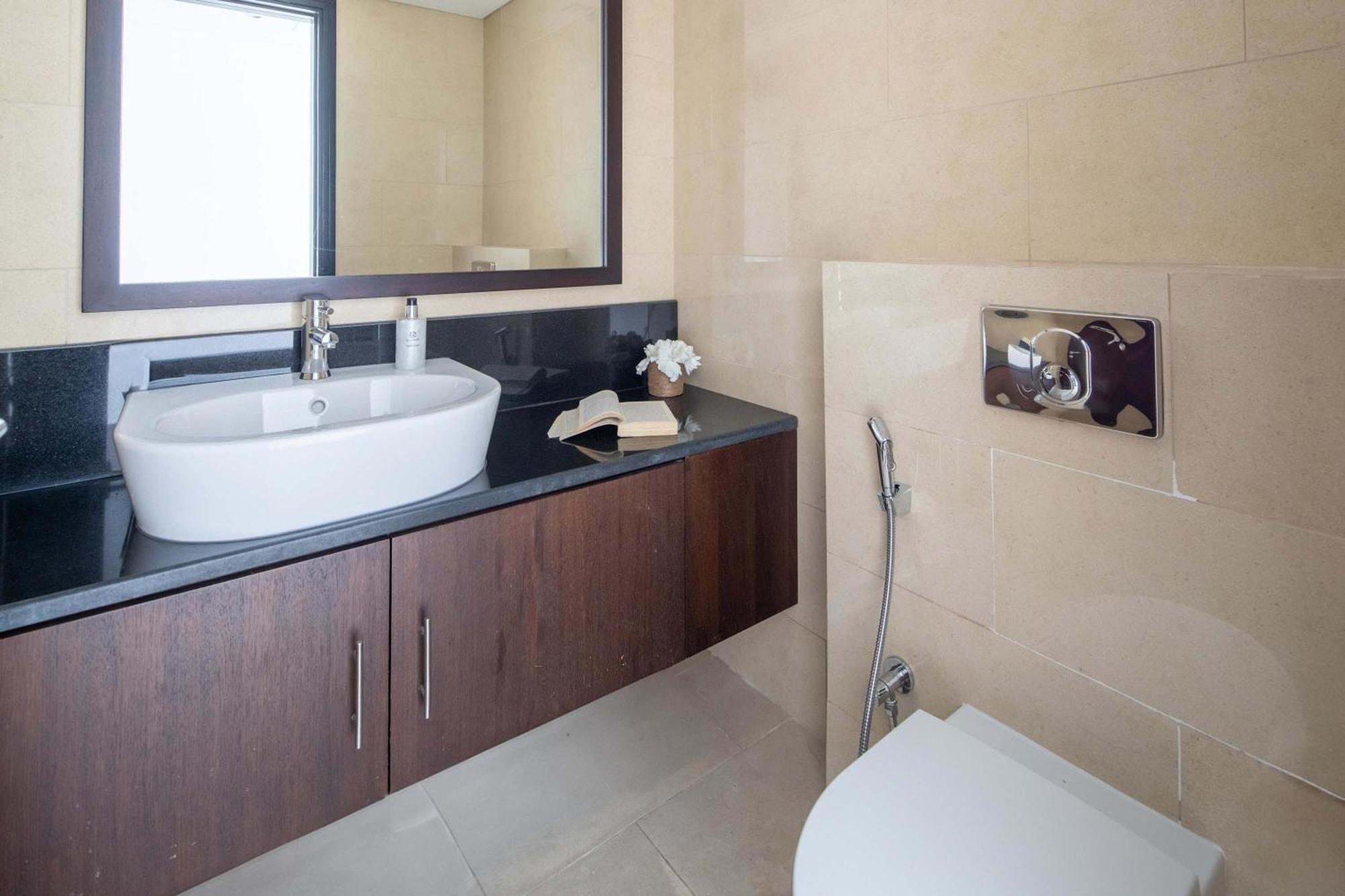 Aparthotel Frank Porter - Laguna Tower